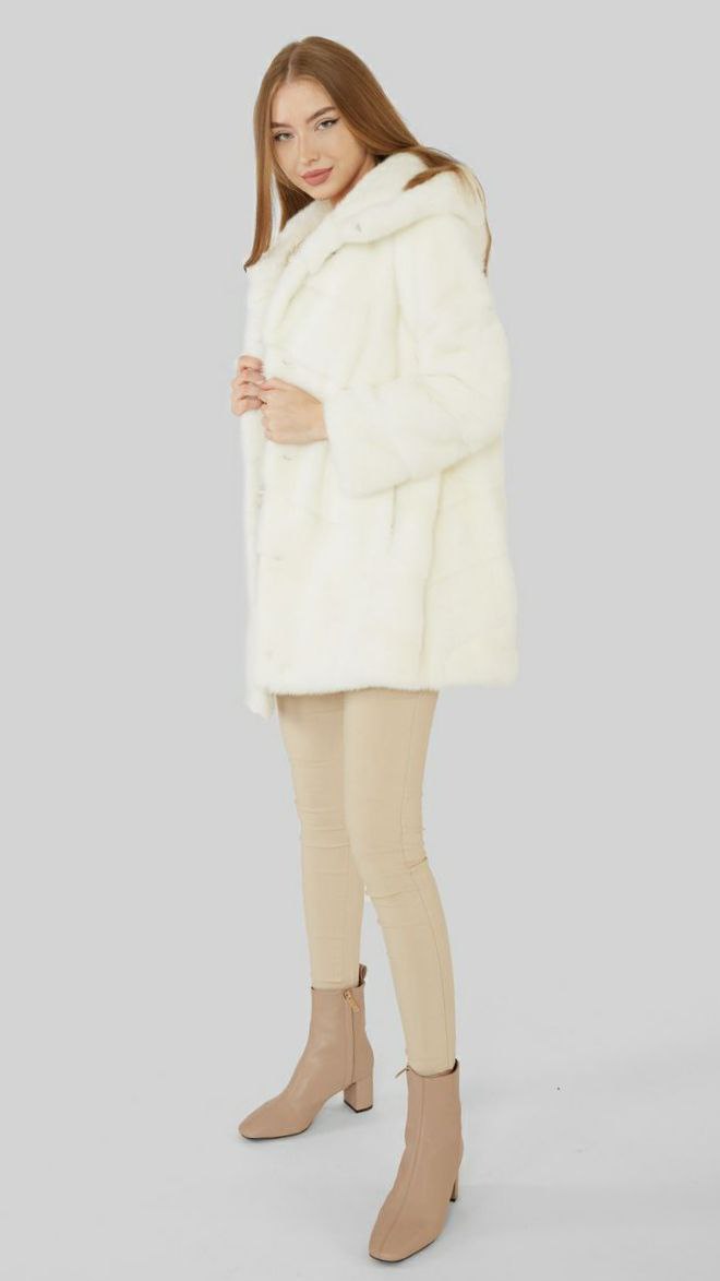 Куртка из меха скандинавской норки White с капюшоном