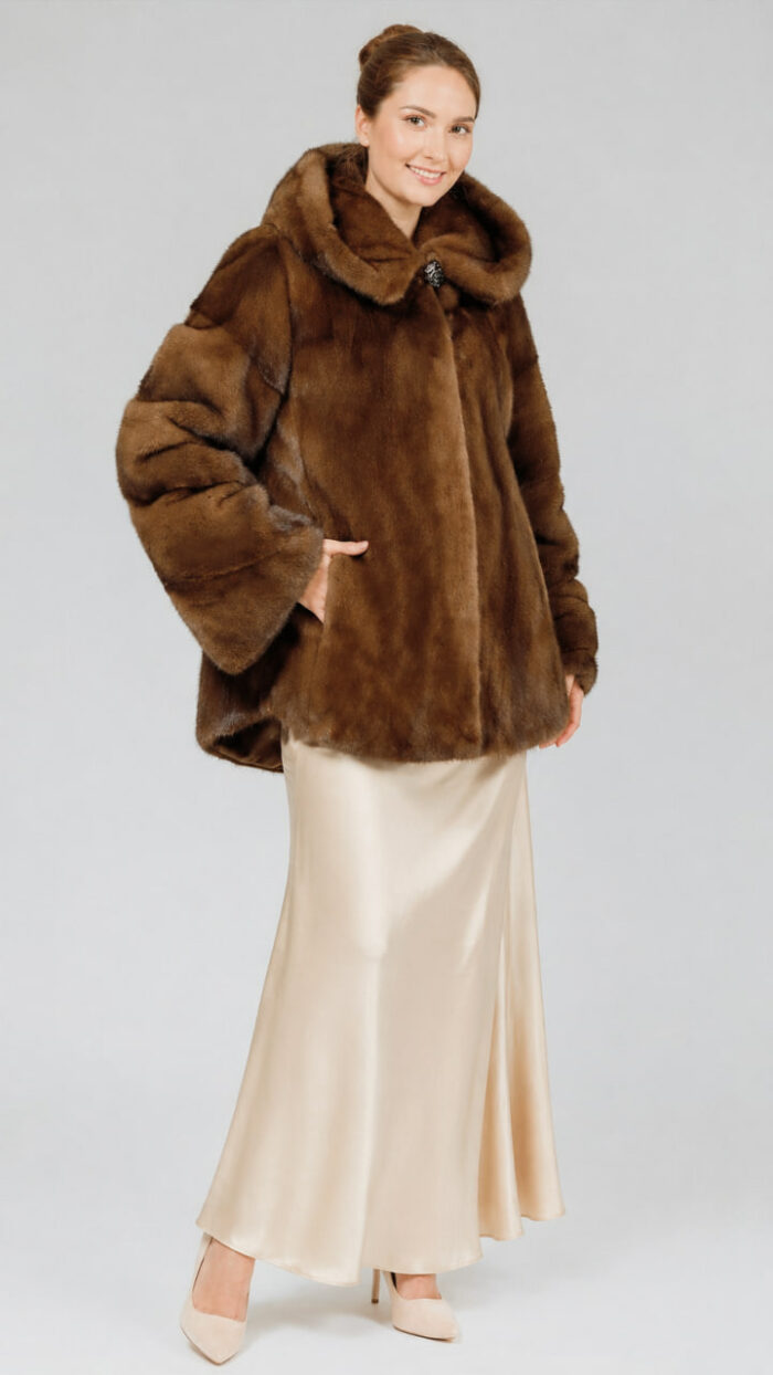 Френч из меха канадской норки с капюшоном