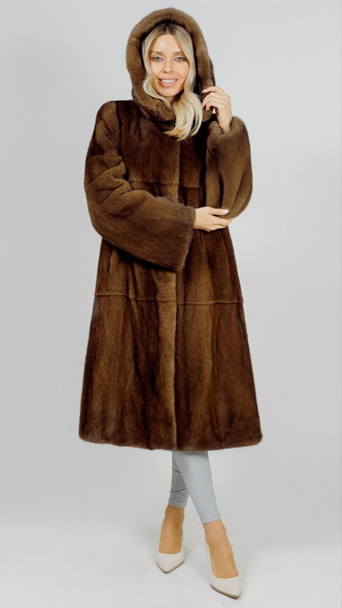 Манто Classic из меха норки Орех с капюшоном