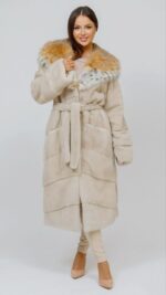 Шуба Soft classic из норки Ivory с капюшоном из меха рыси