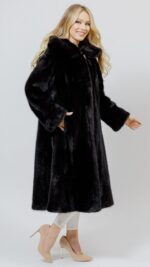 Годе из меха норки Black с капюшоном