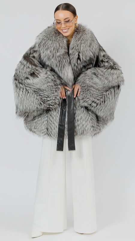 Шуба из меха чернобурки