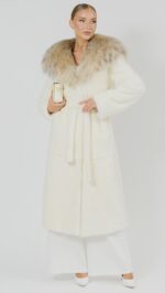 Френч из норки Caramel с капюшоном из меха рыси