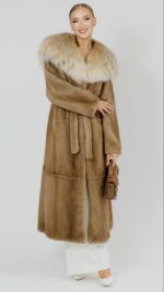 Шуба Soft classic из норки Black с капюшоном из меха рыси