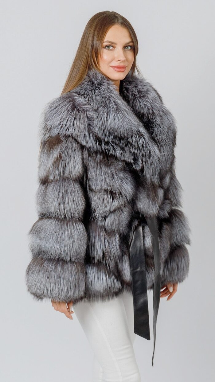 Полушубок из меха финского песца