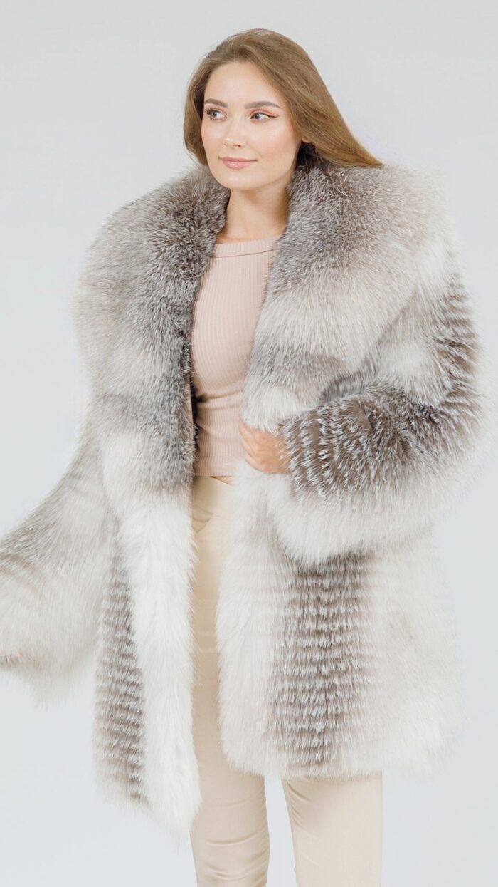 Полушубок из меха Полярной лисы Misty