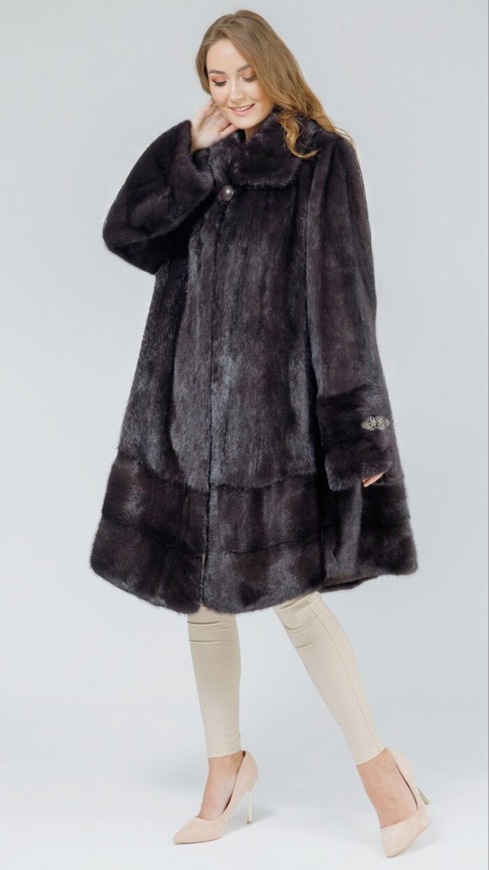 Шуба Azaly из меха норки Chocolate